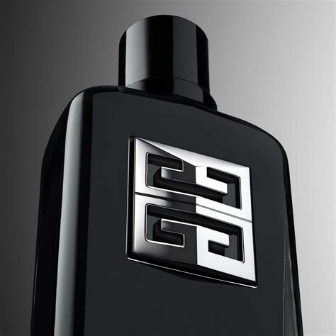 Gentleman Society Eau de Parfum .